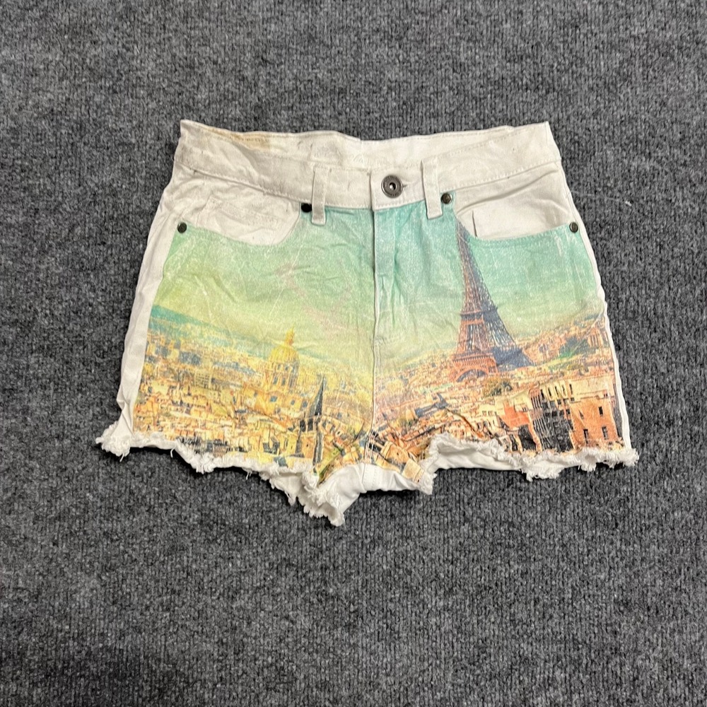 To Die For Shorts Womens Size M White Paris Eiffel Tower Graphic Raw Hem Denim